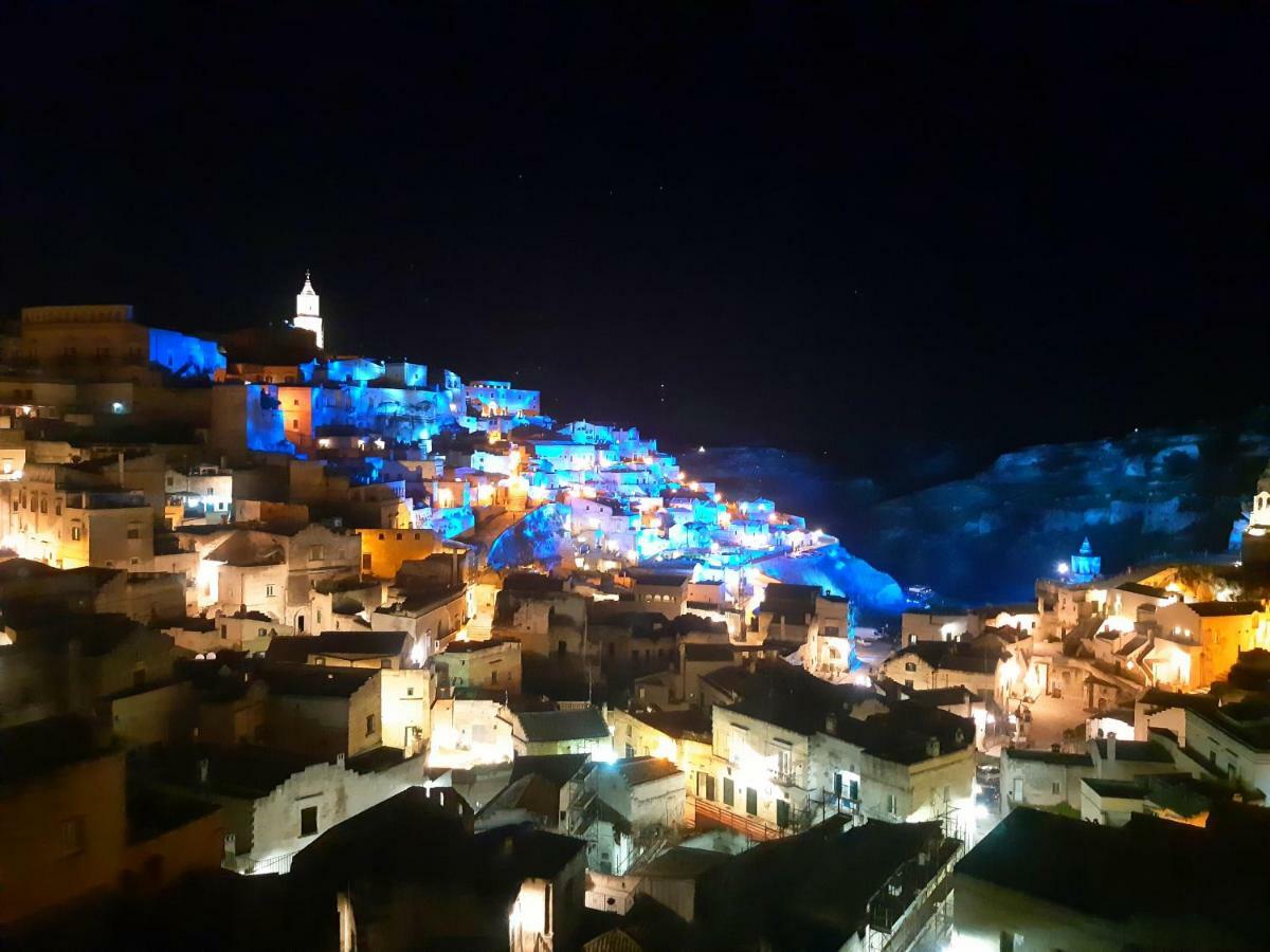 Lo Scorcio, Casa Vacanza Nel Cuore Dei Sassi Con Vista Incantevole Con Self Check-In Матера Экстерьер фото